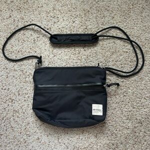 Lululemon Patch Logo Crossbody Bag 2.5L